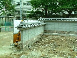 石貼1